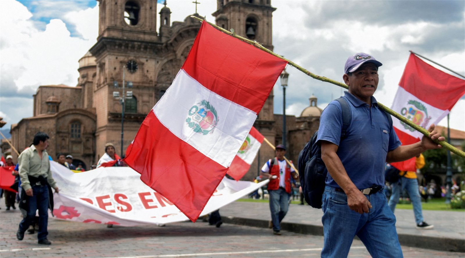 Onrust In Peru Veroorzaakt Eerste Economische Krimp