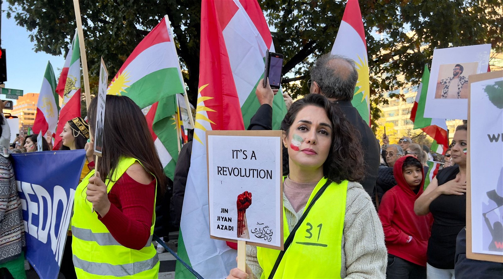 Henrettelse truer minst 100 demonstranter i Iran.  «Det faktiske tallet er mye høyere», mistenker en menneskerettighetsorganisasjon