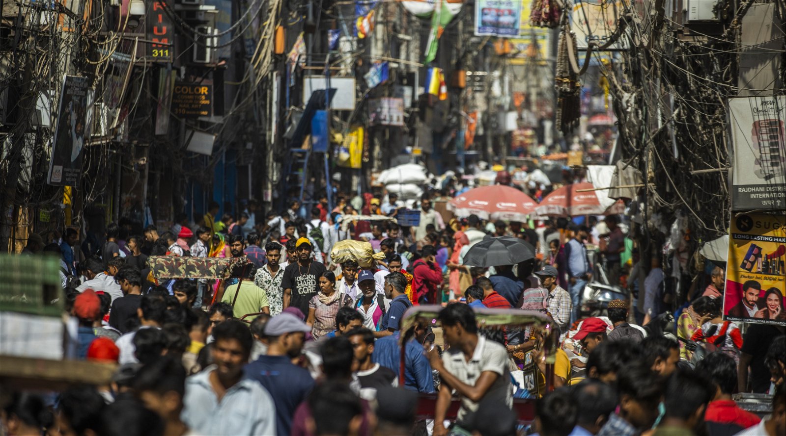 India neemt stokje van China over