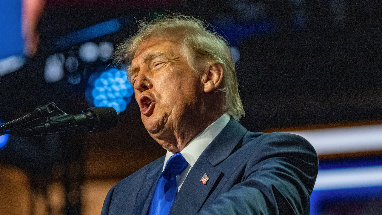 Trump bant CNN, Politico en MS NOW uit het Witte Huis