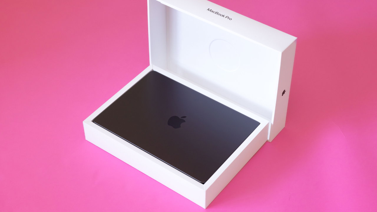 Business AM: Apple to Unveil Touch-Screen MacBook Pro Oct 28, 2026