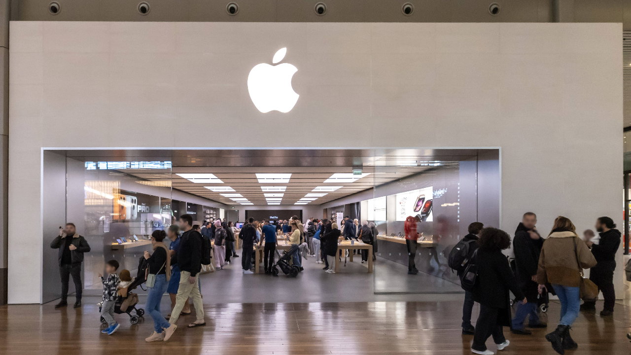 iOS 27 Beta Leaks Reveal Clues About Apple’s Foldable iPhone