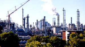 Toegenomen concurrentie en zwakke vraag drukken Duitse chemische industrie