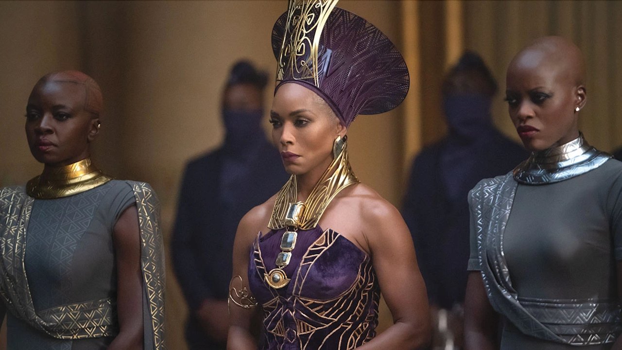 ‘Black Panther’ Actress Angela Bassett Wins Marvel’s First Major Acting Award