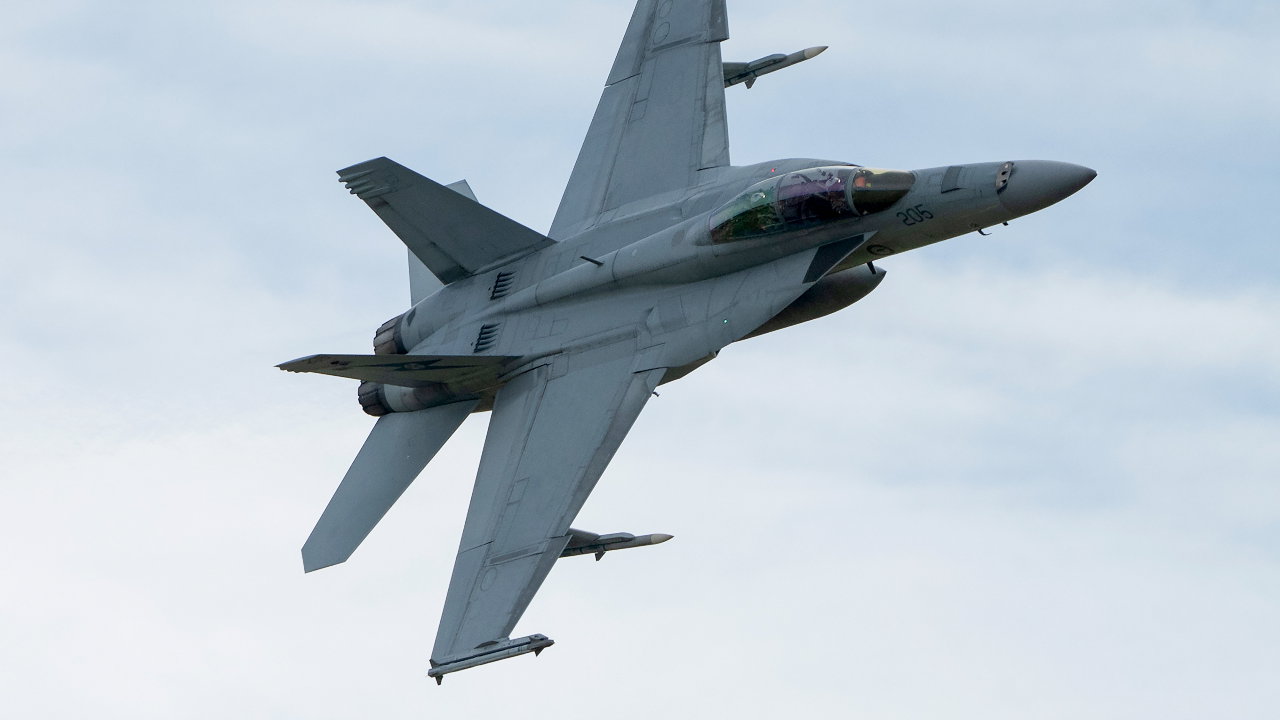 Verenigde Staten testen nieuwe langeafstandsbom voor F/A-18 Super ...