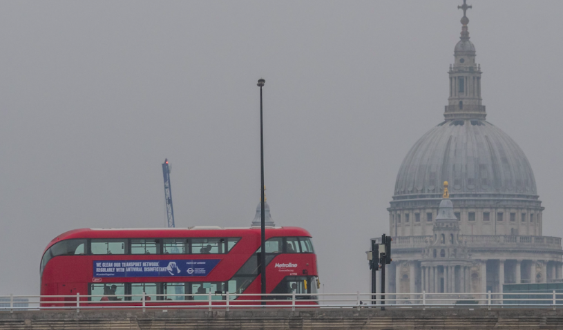 Distribution De La Chute De Londres À Londres, les offres d’emploi on chuté de 50% : les Britanniques