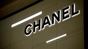 Les bénéfices de Chanel chutent sur fond de ralentissement du marché du luxe