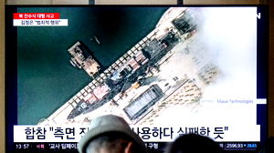 Noord-Koreaans oorlogsschip helt over tijdens lancering