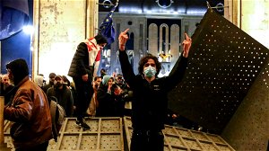 ‘Foreign agent’-wetsvoorstel in Georgië isoleert het land van Europa en leidt tot protesten