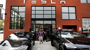 Te duur om te herstellen: verzekeraars willen geen Tesla’s meer