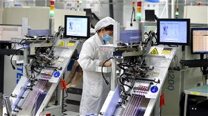 Chinese fabrikanten bestellen materiaal voor productie van chips in bulk om handelsrestricties voor te zijn