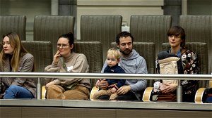Gespot: Alweer huilende baby's, gisteren in het Vlaams Parlement - Business  AM