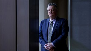 Britten “moeten accepteren” dat ze armer zijn, zegt econoom van the Bank of England