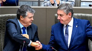 Is Bart Somers te ‘close’ met Jan Jambon? “BFF van de Vlaams-nationalisten”