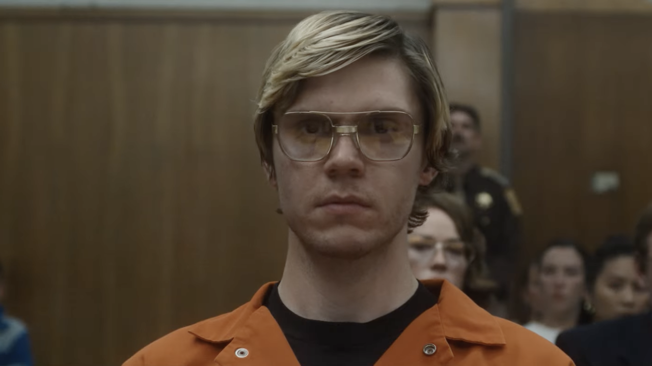 Netflixreeks Dahmer Monster The Jeffrey Dahmer Story Met Evan Peters Krijgt Trailer