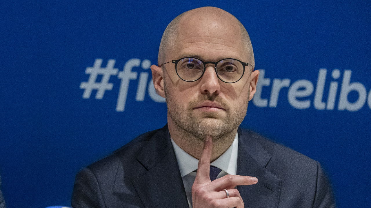 Brusselse begrotingsonderhandelingen cruciaal: deadline nadert met partijen die botsen over bezuinigingen