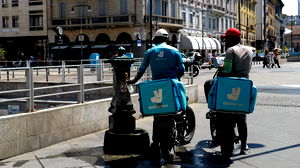 EU versnelt beoordeling van overname van Deliveroo door DoorDash voor 3,9 miljard dollar