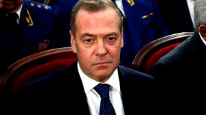 Medvedev waarschuwt dat de eisen van Trump over vrede in Oekraïne kunnen zorgen voor oorlog tussen VS en Rusland