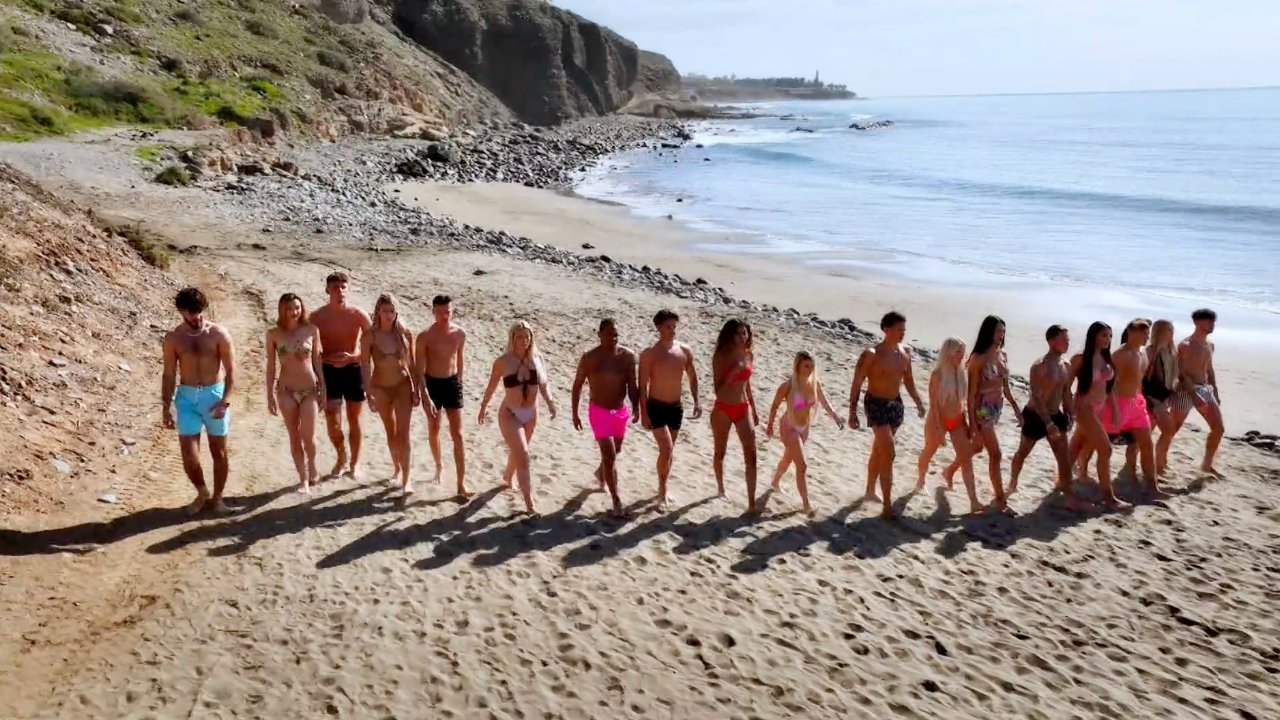Ex on the Beach Double Dutch eindigt seizoen met naakt zwemfeestje, behouden principes en valse beloftes