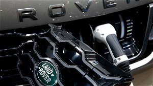 In het VK voorzien accu’s van Jaguar en Land Rover huishoudens van stroom