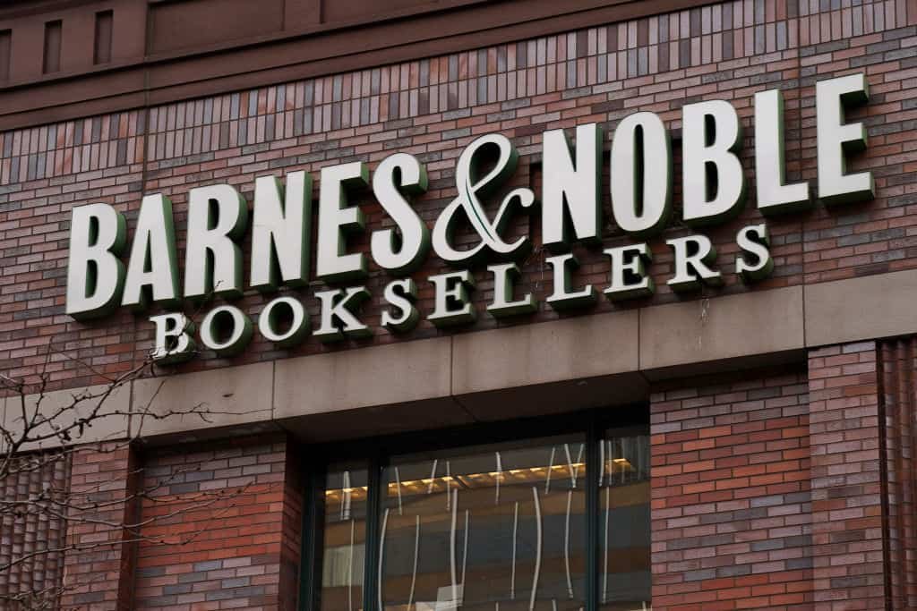 Het logo op een boekenwinkel van Barnes & Noble.