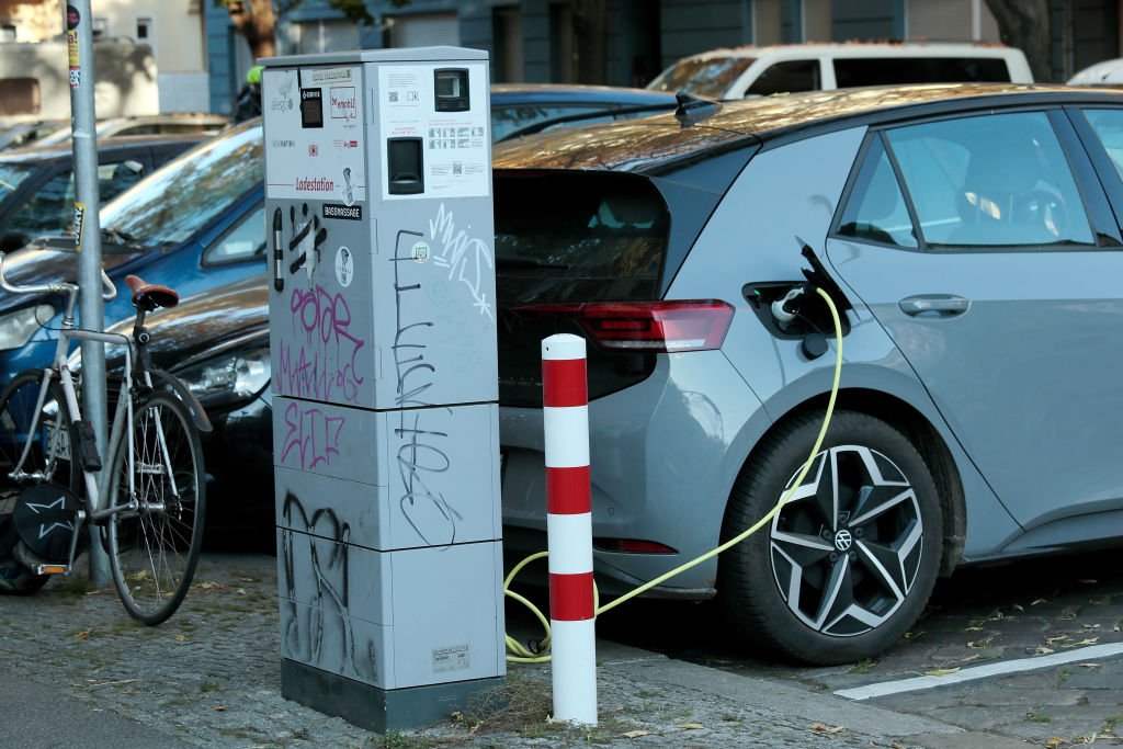 Deutschland schließt ein Abkommen mit der EU zu E-Fuels