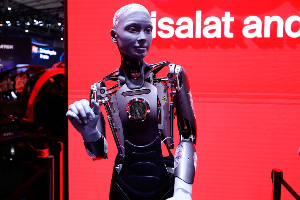Le robot Ameca interagit avec le public pour la première fois Business AM