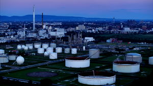 Chemiereuzen BASF en Covestro verlagen prognoses nu sector vertraagt