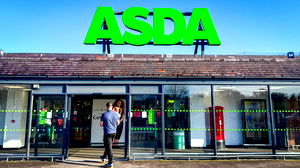 Britse supermarkt Asda verkoopt nu al kerstsnoep