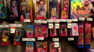 Mattel verlaagt prognoses na dalende verkoop van Barbiepoppen
