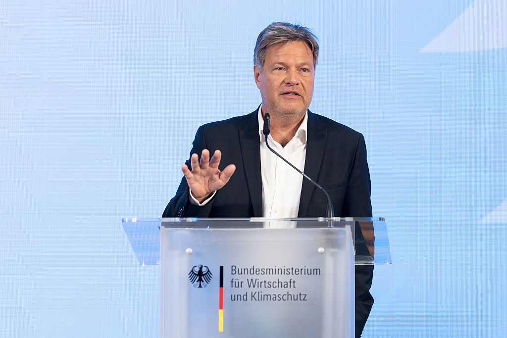 Voormalige Duitse minister Habeck waarschuwt voor tijdperk waarin onder meer tarieven en technologie als wapen worden gebruikt
