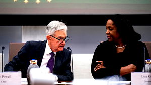 Trump roept Fed-gouverneur Lisa Cook op om af te treden vanwege beschuldigingen van fraude