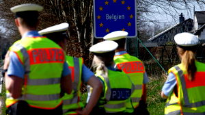 Duitsland verscherpt grenscontroles en stuurt honderden terug