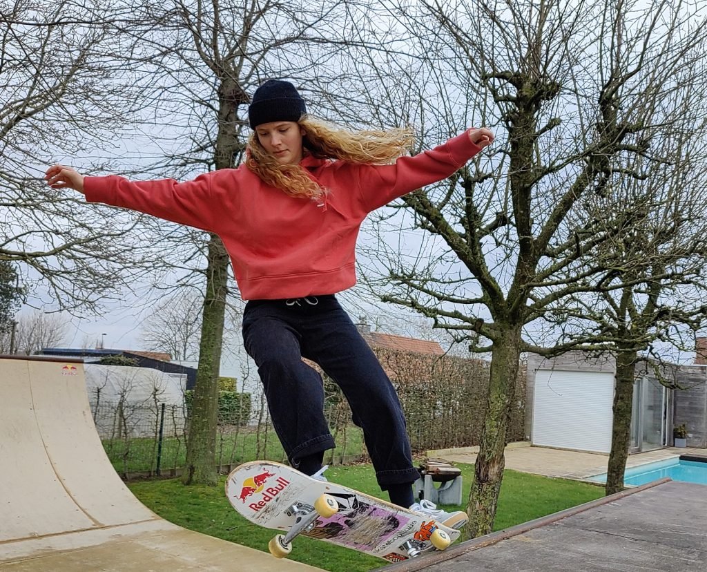 Aanstormend Skateboardtalent Lore Bruggeman 18 Jaar En Klaar Voor De Olympische Spelen Newsmonkey