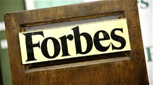 Forbes trekt naar de beurs met behulp van een blancochequebedrijf