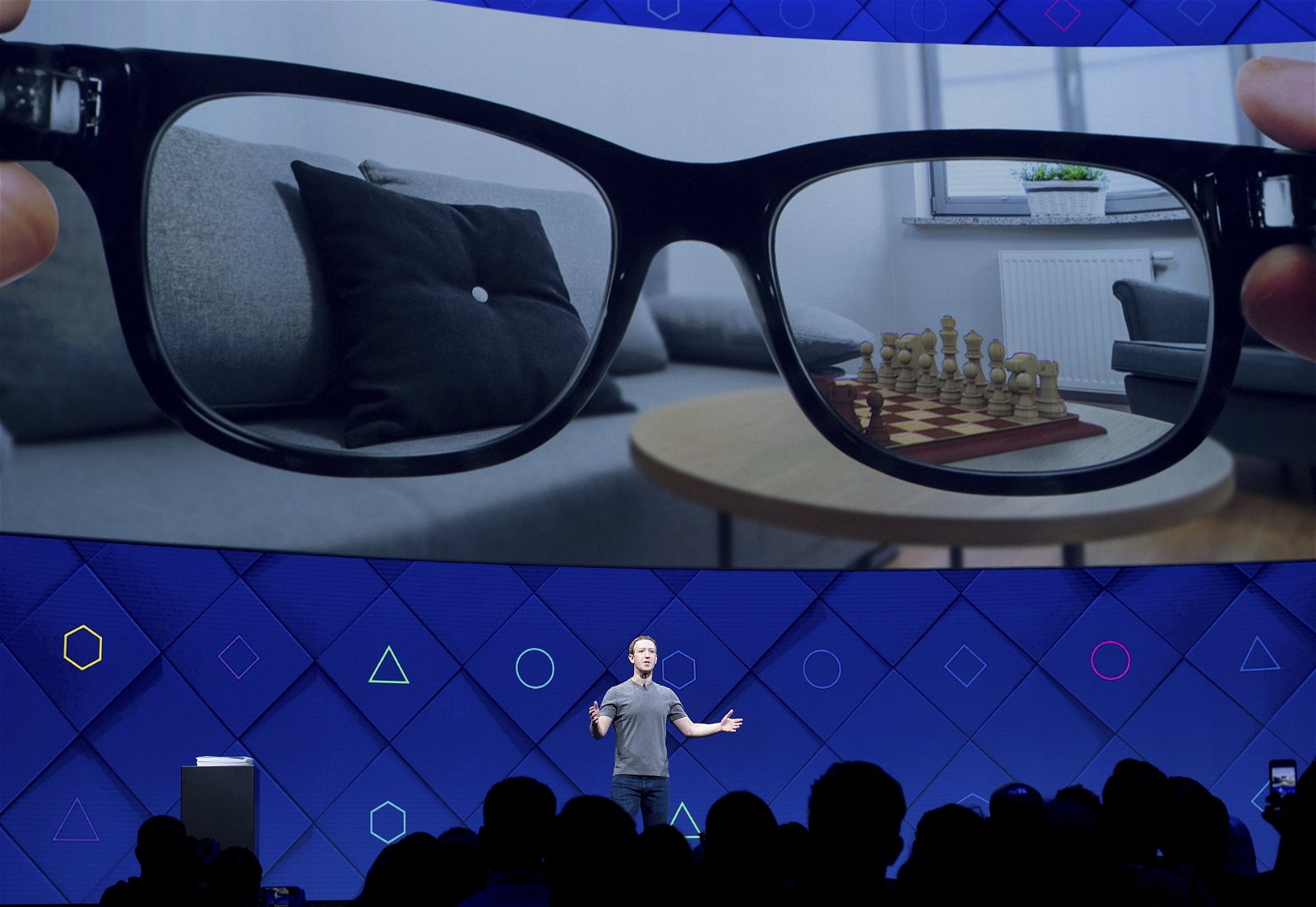 Floreren Brandewijn gloeilamp Mark Zuckerberg: 'AR-bril zal je teleporteren' - Business AM
