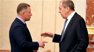 “Russische minister en ex-bodyguard van Poetin overlijdt tijdens militaire oefening”