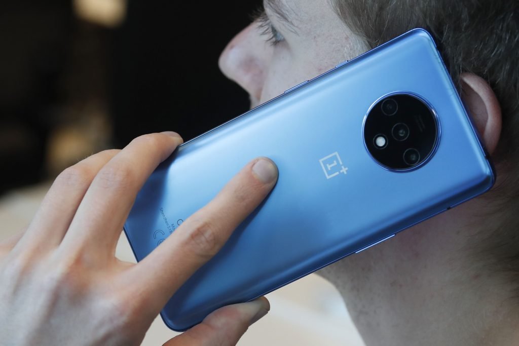 Staatsveiligheid waarschuwt voor spionage door Chinese smartphones