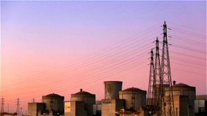 Olielek haalt Franse kernreactor offline