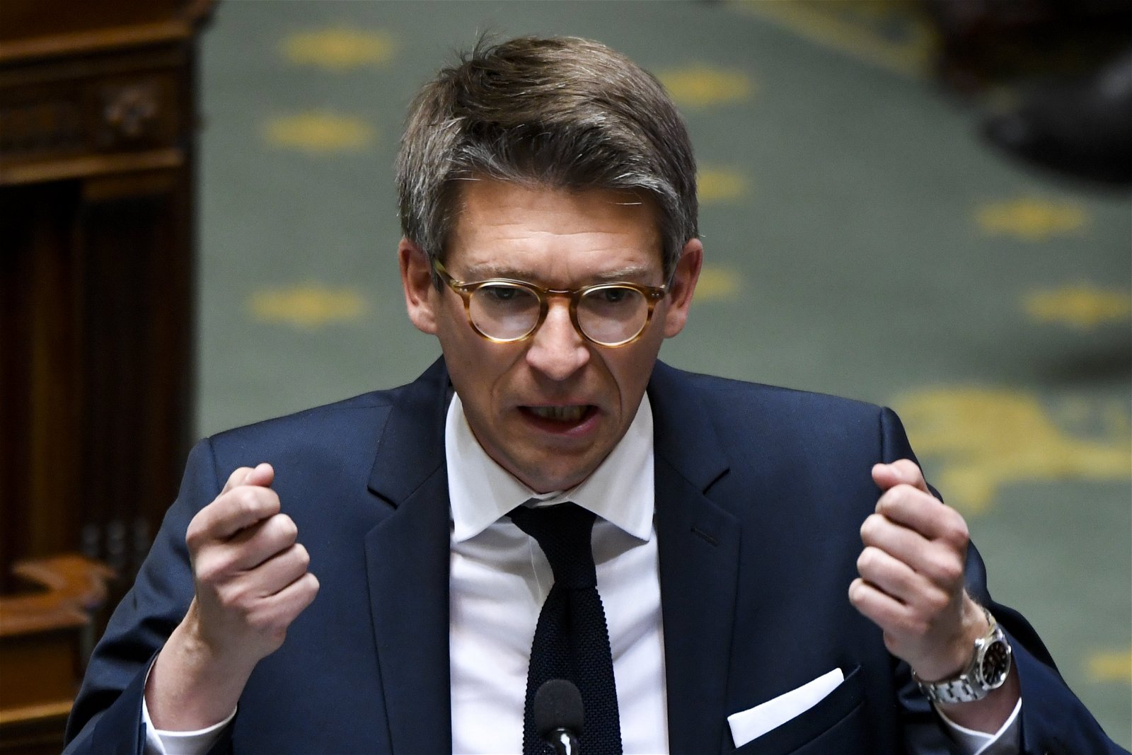 Socialisten zetten de aanval in op dividenden Business AM Socialisten zetten de aanval in op dividenden Business AM