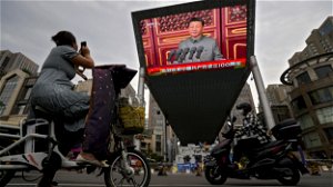 Xi Jinping waarschuwt buitenlandse naties dat “het hoofd zal worden ingeslagen van al wie zich bemoeit met China”