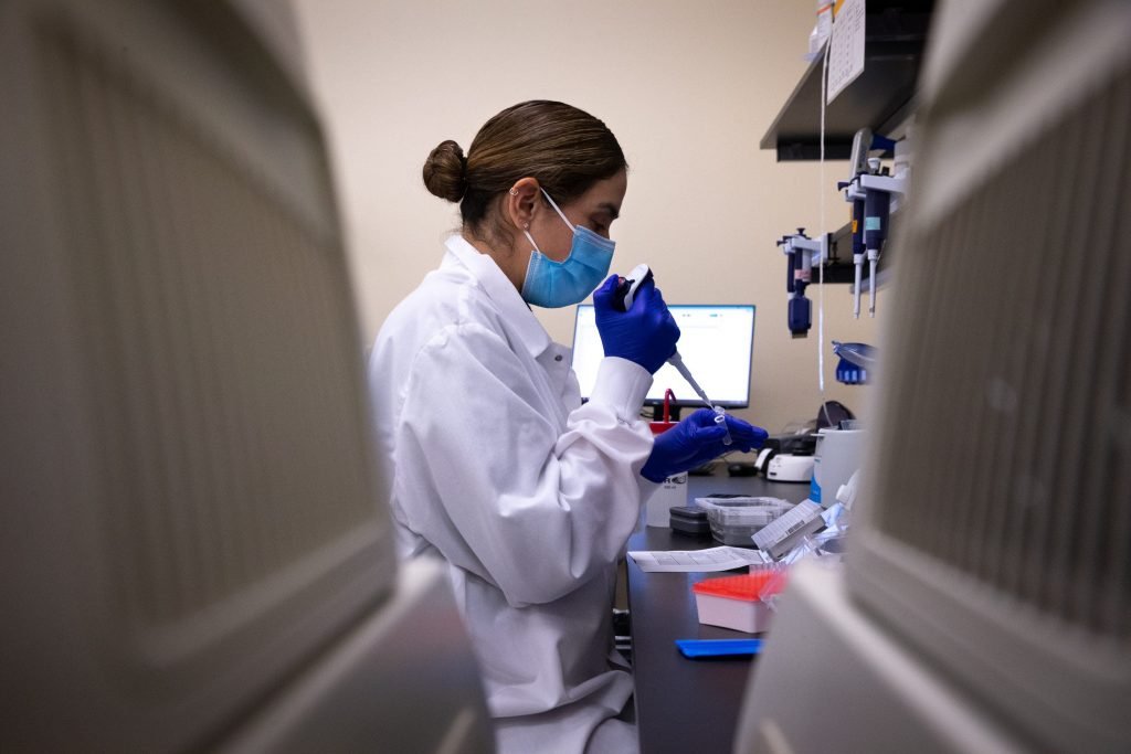 Ultrasnelle PCR-test en een nieuwe Covid-19-ademtest