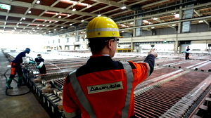 Industriële productie in eurozone daalde in juni 2025; België toont wel stijging