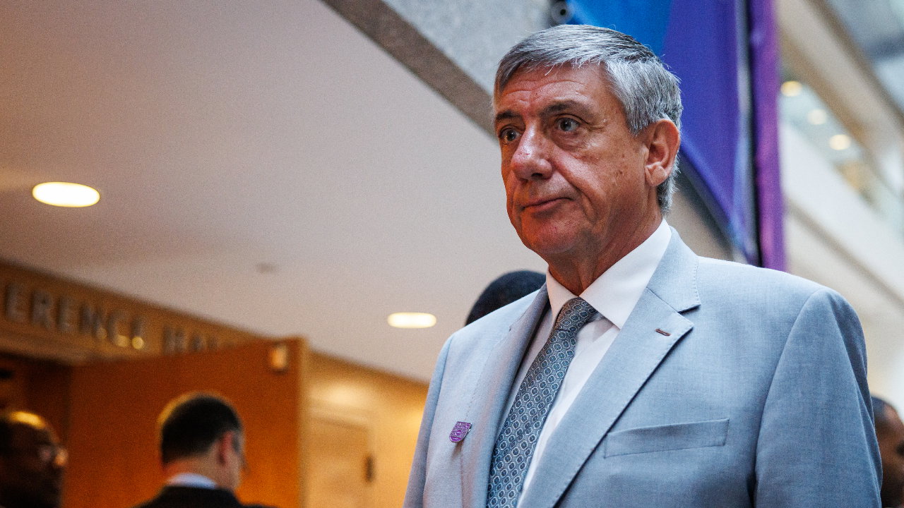 Jan Jambon neemt de leiding in België terwijl premier De Wever op vakantie gaat naar Japan