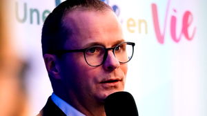 Burgemeester ‘s-Gravenbrakel verdacht van sturen van expliciete berichten