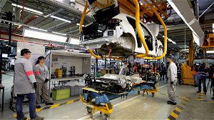 Door de verbrandingsmotor te begraven, snijdt Europa nog eens in eigen vel