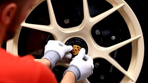 Porsche verwacht verlies van 611 miljoen euro in derde kwartaal: nieuwe CEO staat voor grote uitdaging