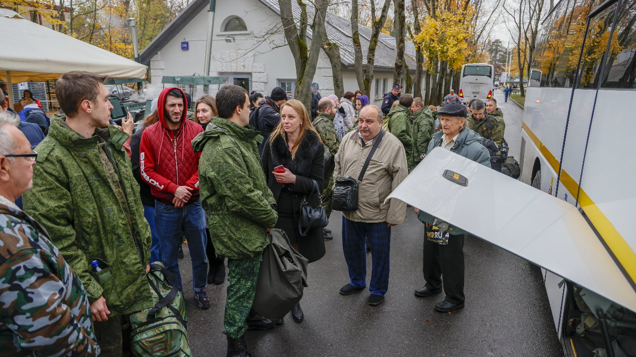 Russia orders universities to recruit students for military service