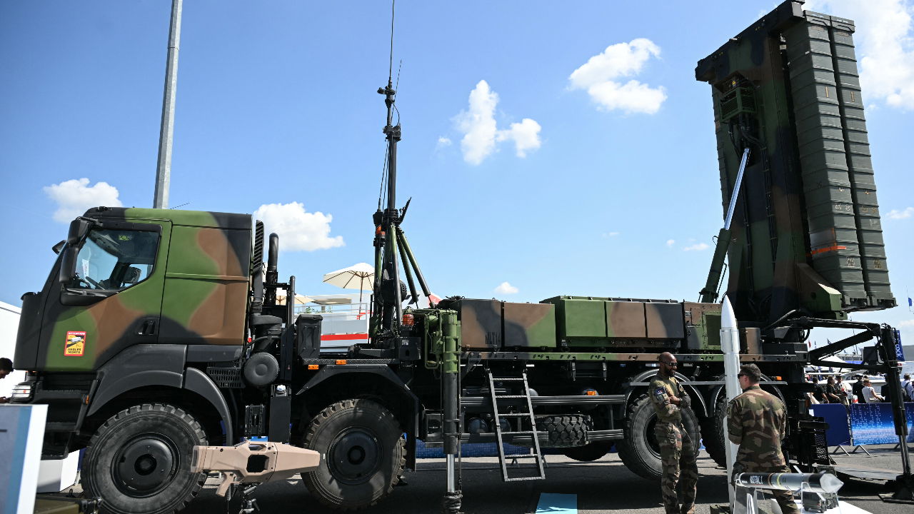 France increases defense spending in response to significant delays in its programs