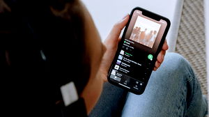 Spotify ziet aantal abonnees stijgen, maar boekt kwartaalverlies